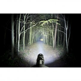 Torcia tattica Nitecore MH12