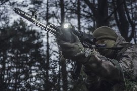 Armytek Partner C2 Torcia tattica a luce calda