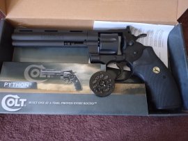 Recensione: Revolver ad aria compressa Umarex Colt Python 6" nero Diabolo/BB 4,5mm - 1
