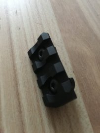 Recensione: Barra ASG M-Lok 3 posizioni 2 pezzi - 1