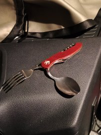 Recensione: Posate pieghevoli Wildee Camper rosse - 1