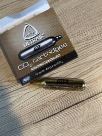 Recensione: Bombička CO2 12g ASG 5pz - 2
