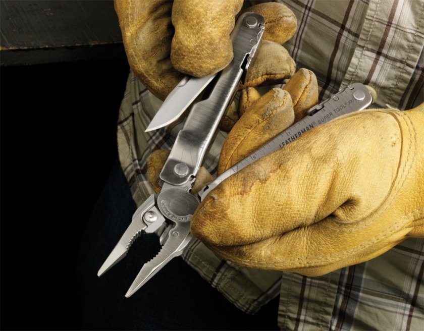 Multiutensile Leatherman Super Tool 300 nero