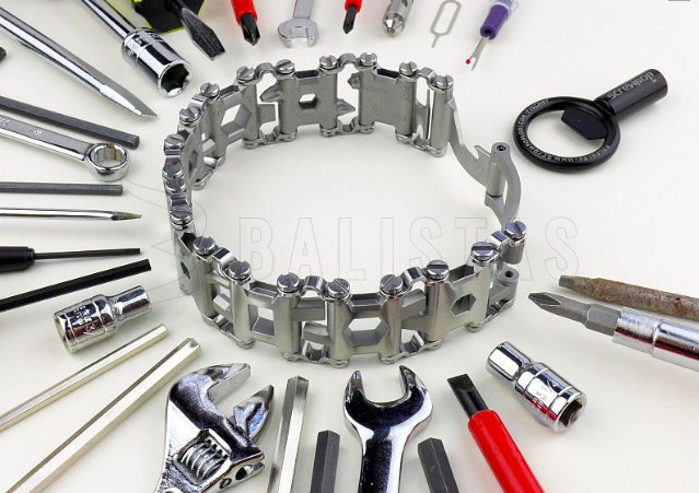 Multiutensile Leatherman Tread Metric Stainless