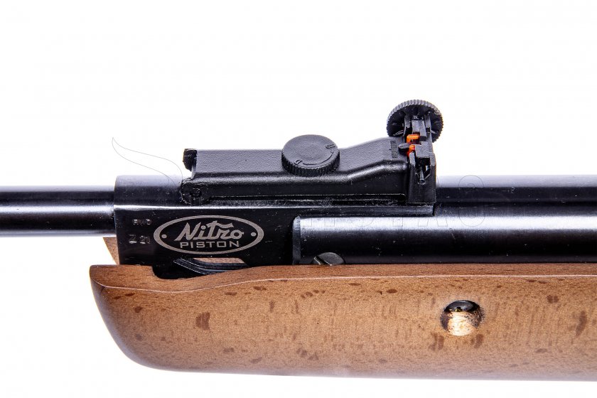 Carabina ad aria Crosman Vantage NP 4,5mm + ottica 4x32