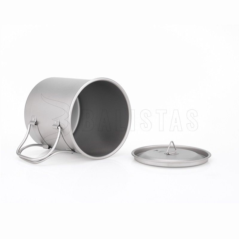 Tazza in titanio Keith con coperchio 550ml