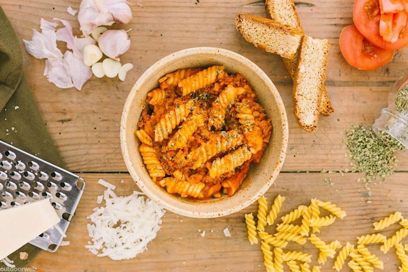 Fusilli all'uovo con pollo alla Bolognese 350g Forestia