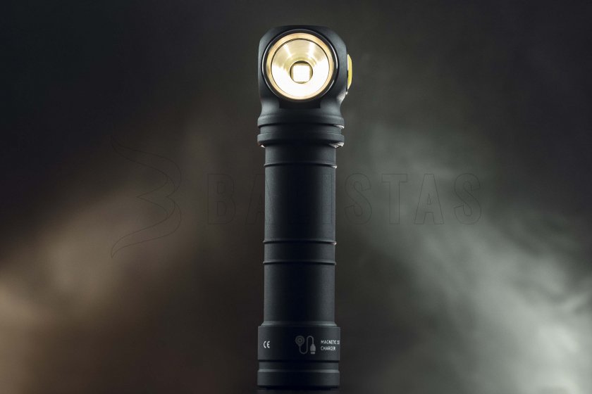 Torcia Armytek Wizard C2 Pro MAX LR a luce fredda