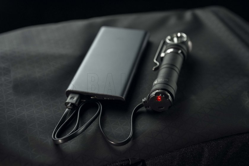 Torcia Armytek Wizard C2 Pro MAX LR a luce fredda