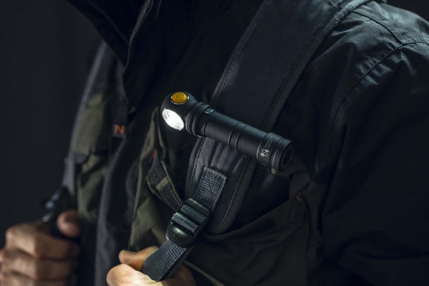 Torcia Armytek Wizard C2 Pro MAX LR a luce fredda