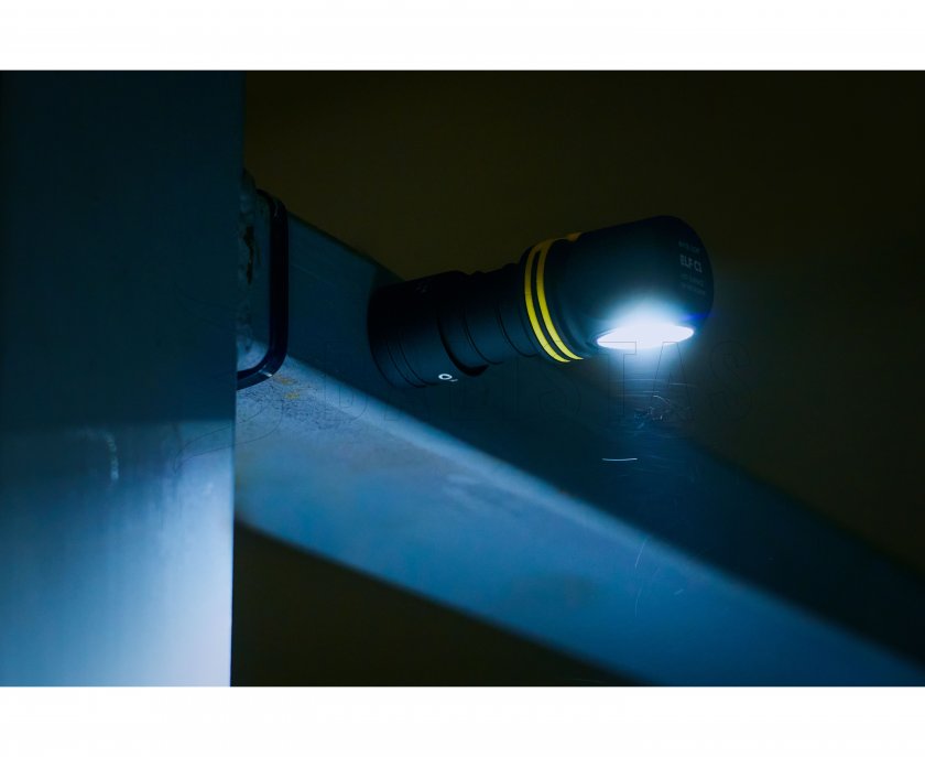 Torcia multifunzione Armytek Elf C1 v2 luce calda