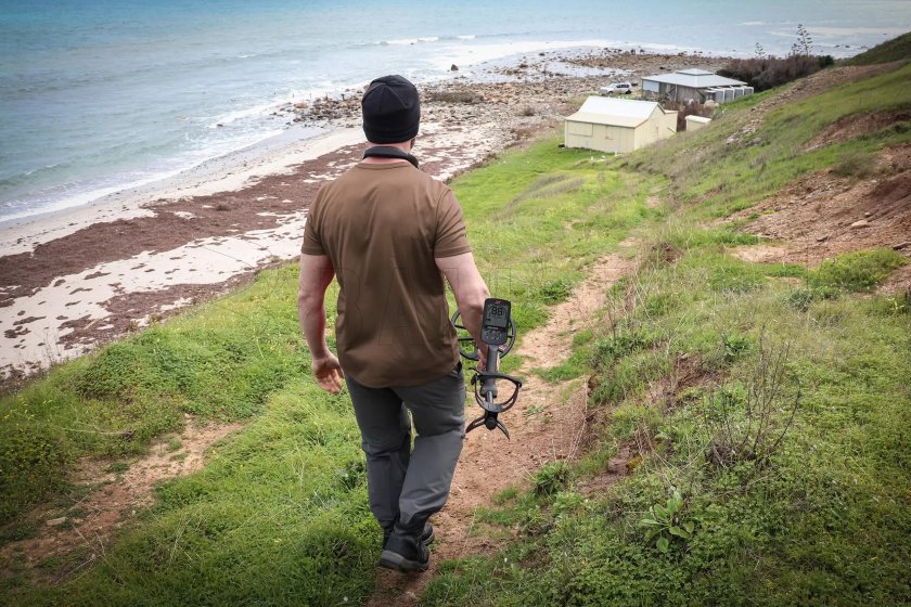 Metal detector Minelab Equinox 900