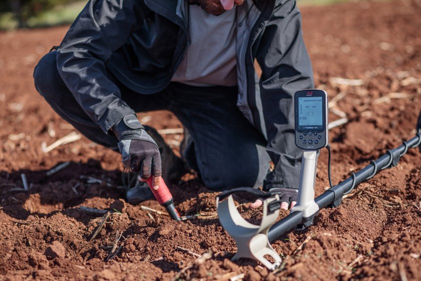 Metal detector Minelab X-Terra Elite Expedition Pack