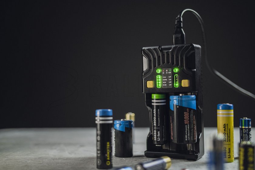 Caricatore Armytek UNI C2 con spina tipo C