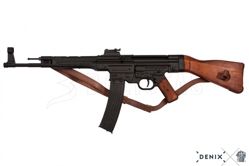 Replica Sturmgewehr 44 con cinghia, Germania 1943