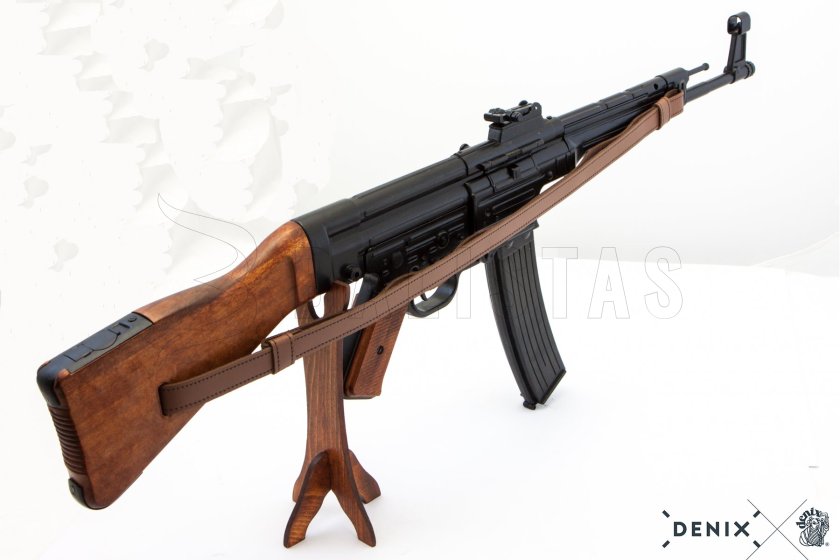 Replica Sturmgewehr 44 con cinghia, Germania 1943 5