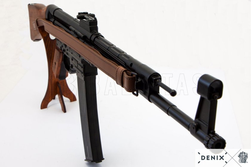 Replica Sturmgewehr 44 con cinghia, Germania 1943 6