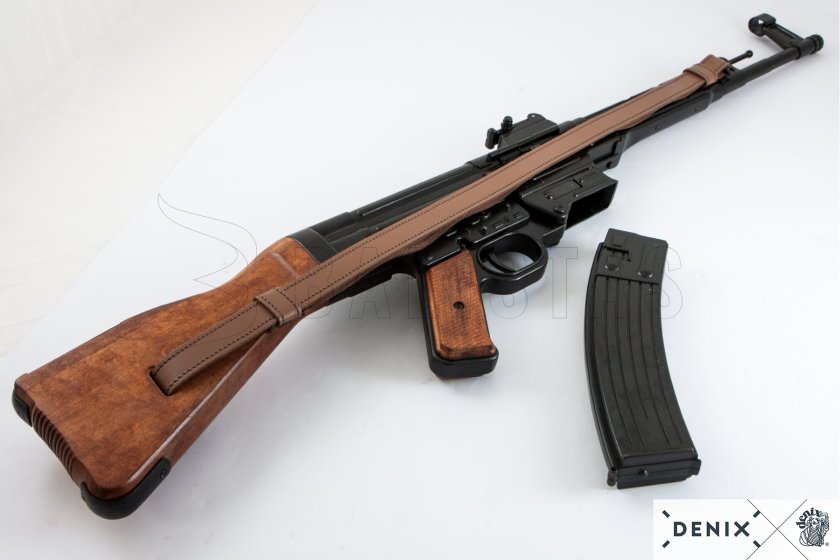 Replica Sturmgewehr 44 con cinghia, Germania 1943 14